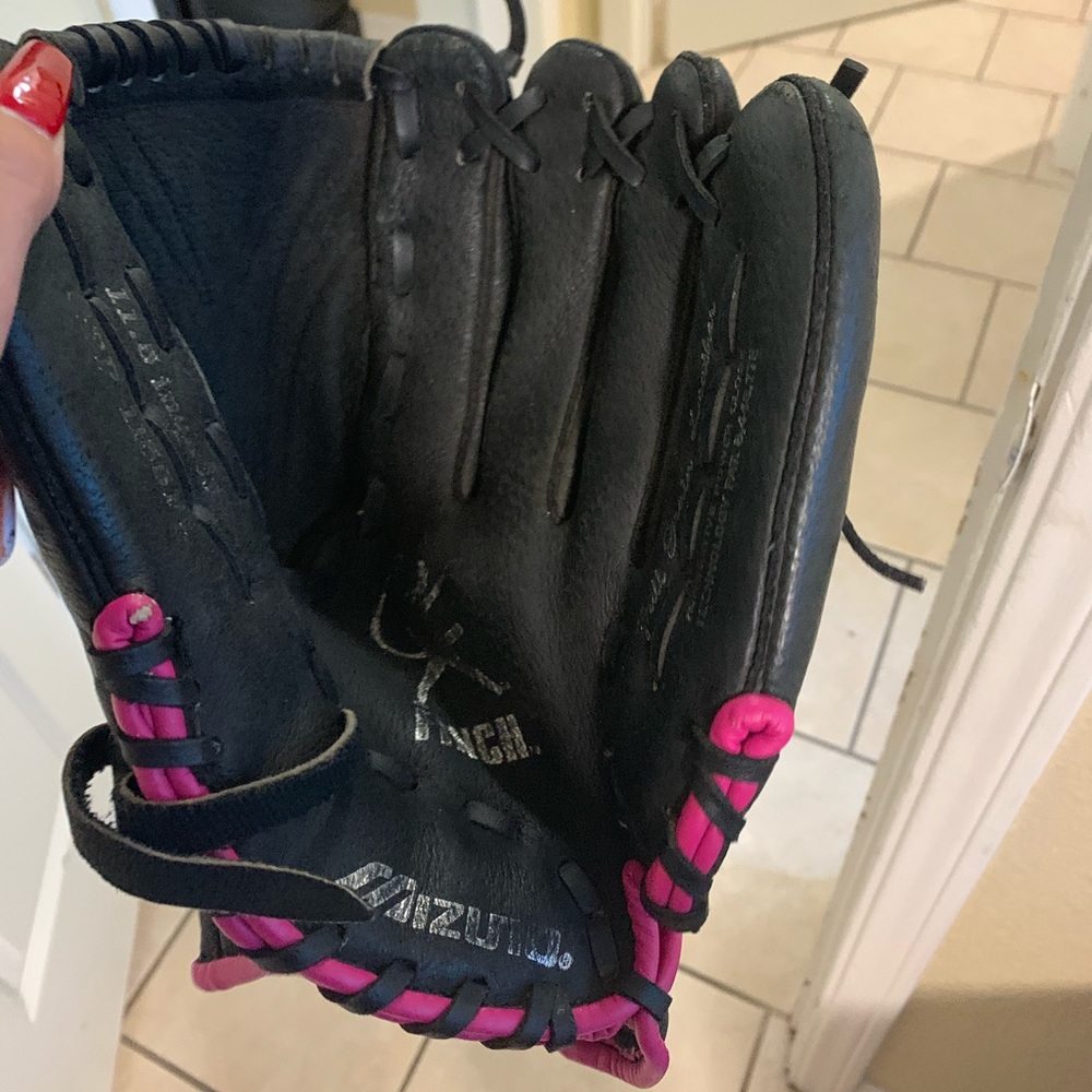 COPY - Softball glove